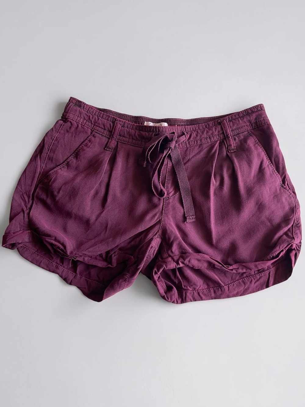 SO Women’s XS Burgundy Dolphin Shorts Drawstring Elastic Waist Pockets